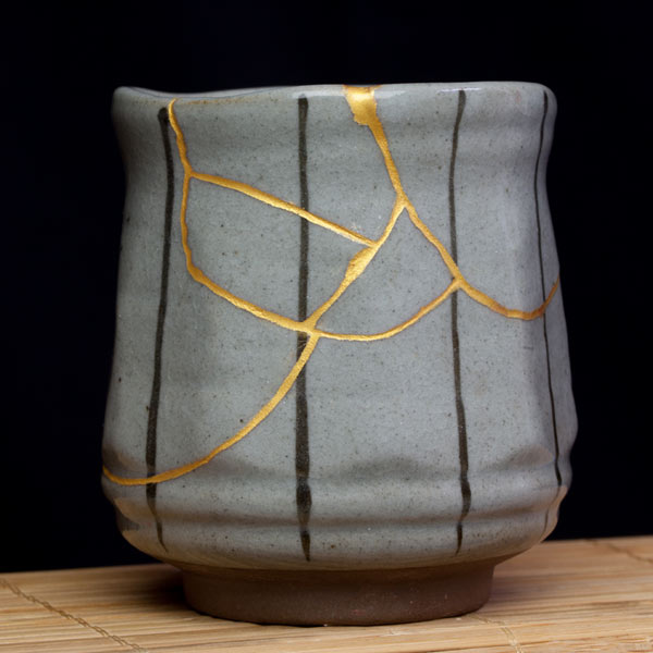 Cup mended using the kintsugi technique