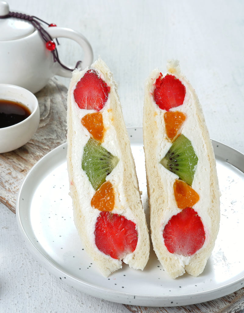 Japanese fruit sandwich