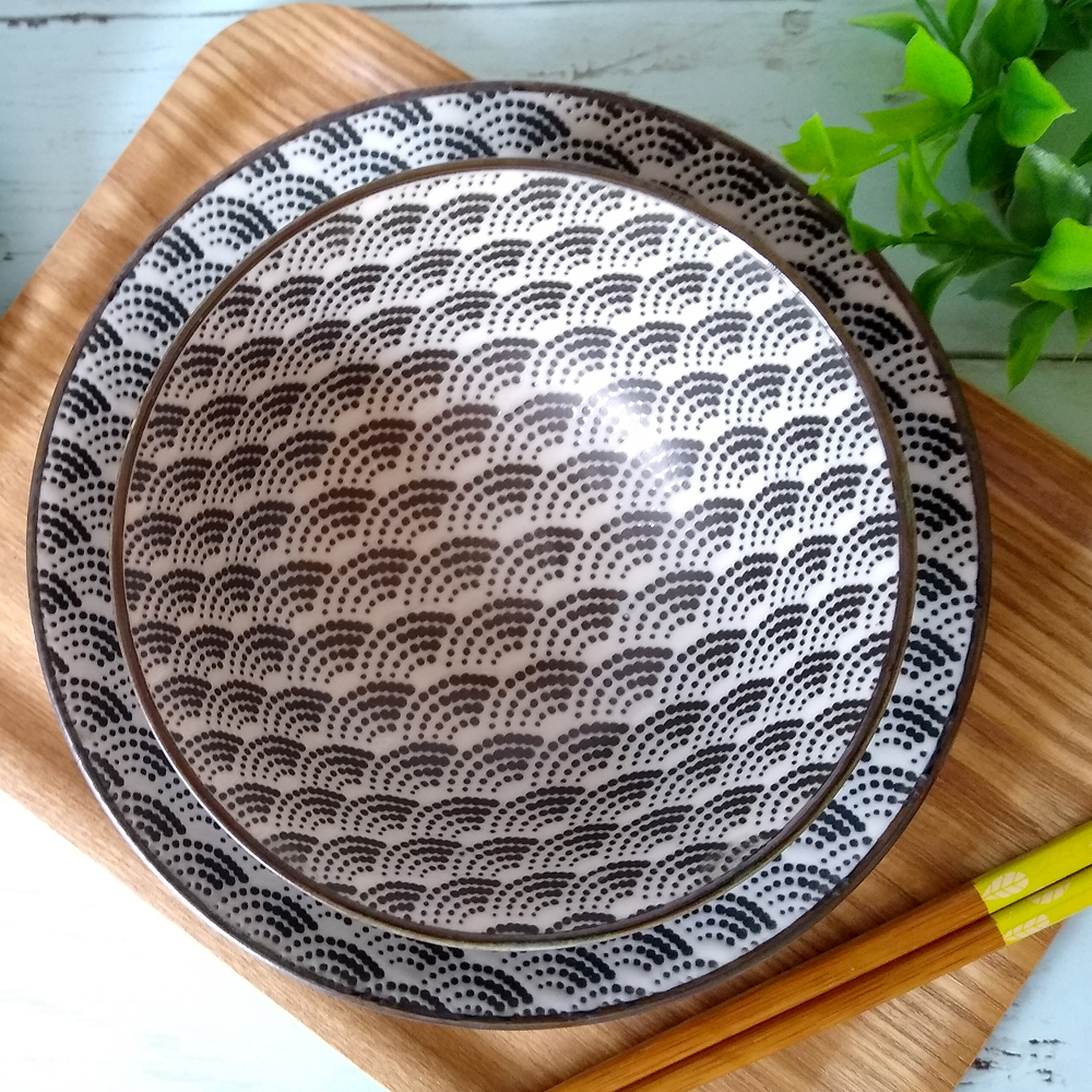 Wave pattern Japanese plates
