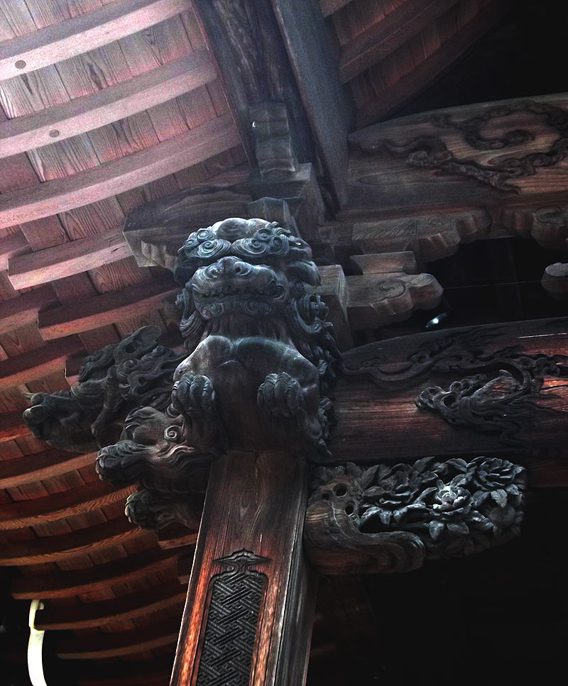 Japanese wood carvings in a shrine