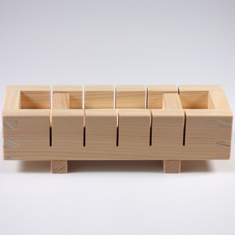 Oshizushihako Box