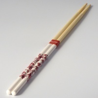 Japanese cooking chopsticks with pink clover pattern decoration