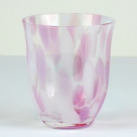 Pink 'Sakura' glass tumbler by Tsugaru Vidro