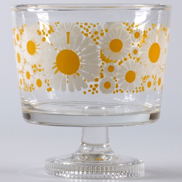 Aderia Retro glass dessert bowl with yellow and white daisy design
