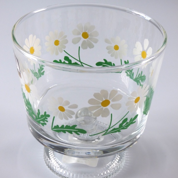 Aderia Retro glass dessert bowl with green, white and yellow daisy design