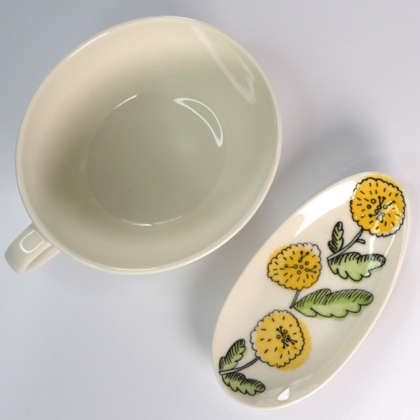 Yellow aster floral design soup cup and spoon rest
