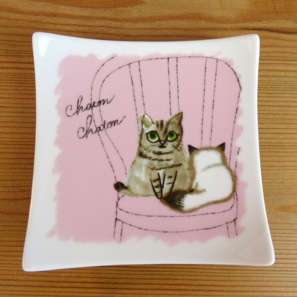 Kitten design square plate by Shinzi Katoh