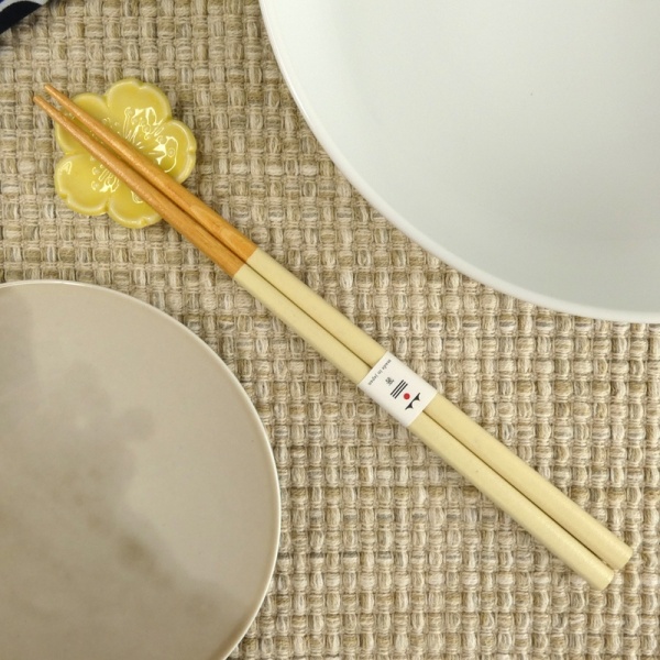 chopsticks-flower-rest-set-yellow-03