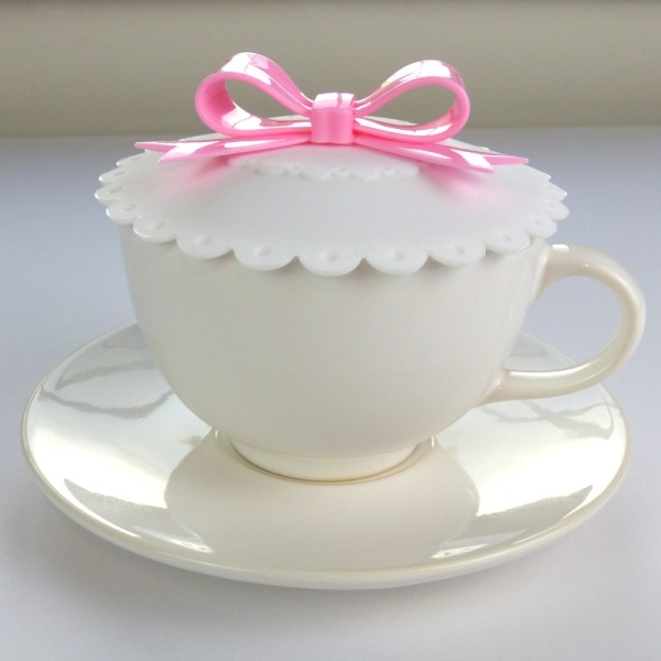 Cupcake style silicone cup cover - white