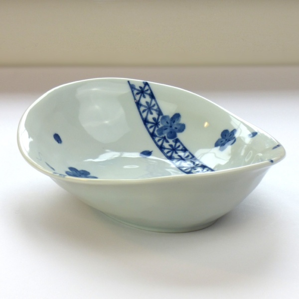 Blue Blossom pattern Japanese ceramic oval bowl