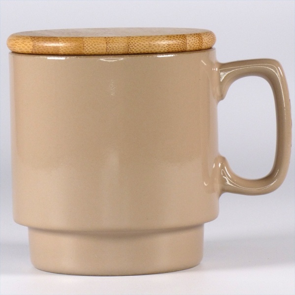 Ceramic sugar storage pot with wooden lid