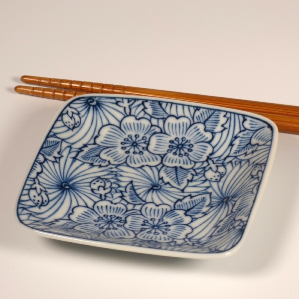 Square Flora mini plate with chopsticks