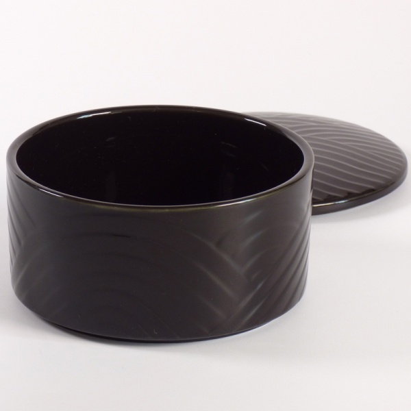 Black futamono bowl with lid to one side