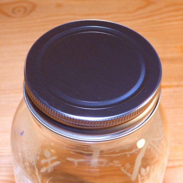 900ml glass storage jar - lid detail