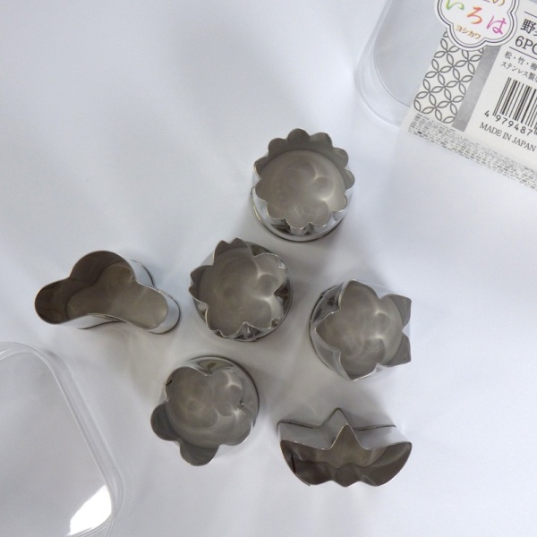 Six flower shaped food cutters for Japanese bento preparation