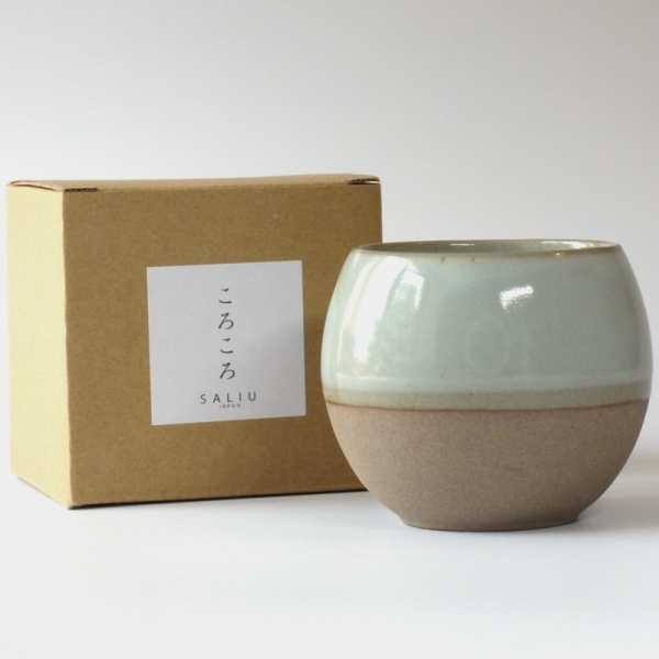 Korokoro Japanese cup in pale grey with individual gift box