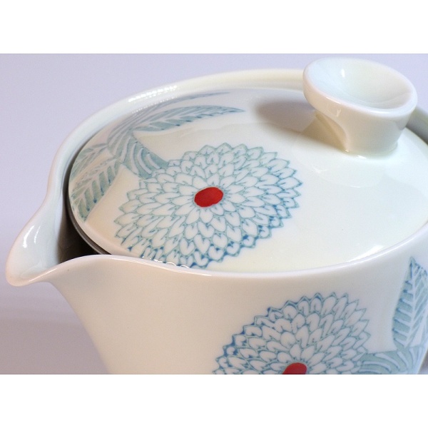 Close up of Blue Dahlia teapot lid