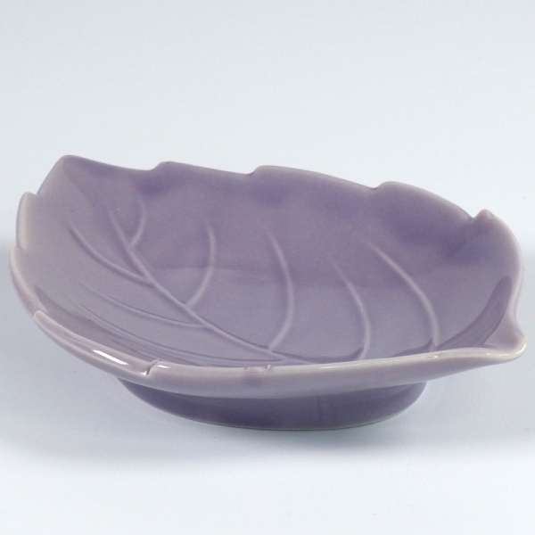 Mauve leaf-shaped Japanese mini plate
