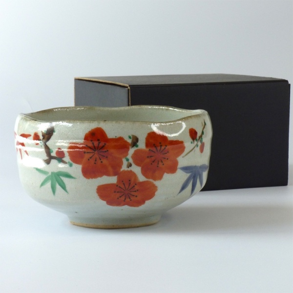 Japanese matchawan tea bowl with gift box