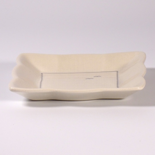 Square mini plate with boat and seagulls design