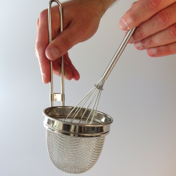 Showing the use of miso sieve and whisk set
