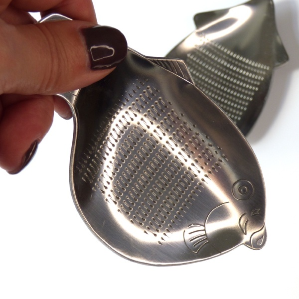 Japanese metal grater shaped like a fugu pufferfish
