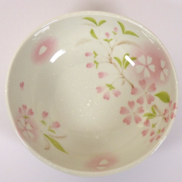 'Petal' porcelain bowl in pink, top view