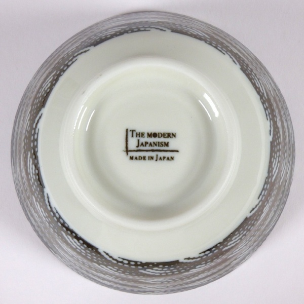 Monochrome Qinghai wave pattern rice bowl underside