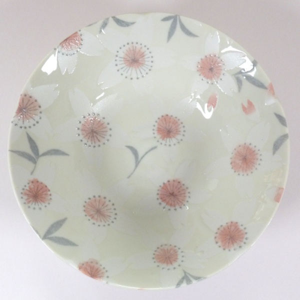 'Sakura Temari' ceramic bowl in Cream