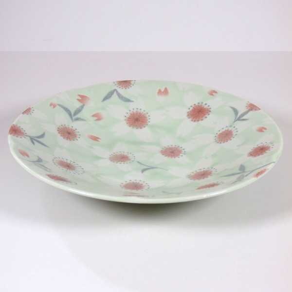 'Sakura Temari' ceramic dish in Green