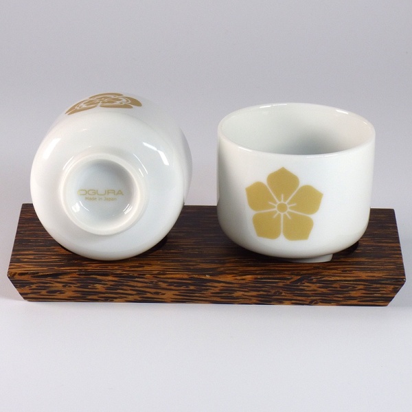Samurai crest Japanese sake cup set