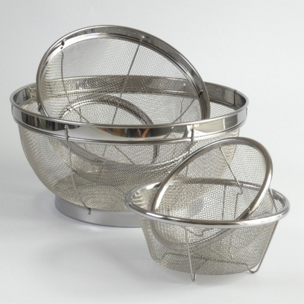 Four Japanese sieves, large and small sets