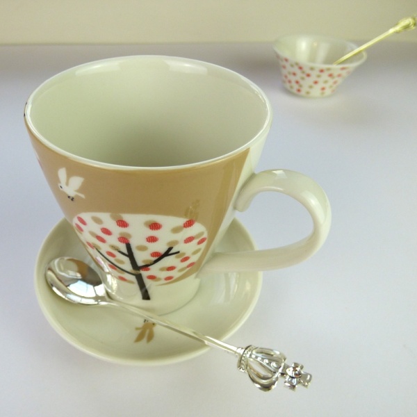 Silver 'Royal Crown' teaspoon with Cafe Trois mug set