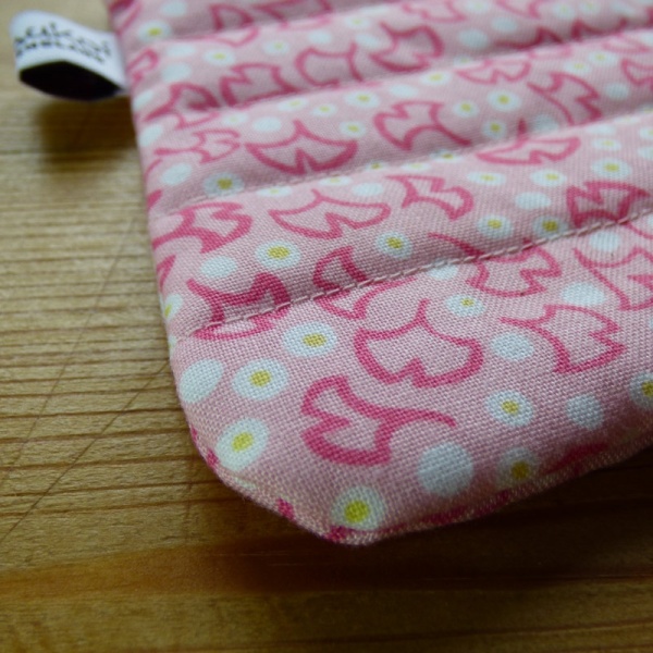 Zip makeup bag or pouch in pink ginkgo leaf pattern fabric - detail