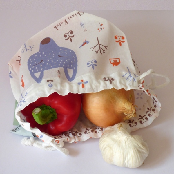 Cotton bento bag with supermarket produce