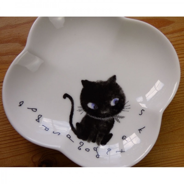 Black Cat side plate