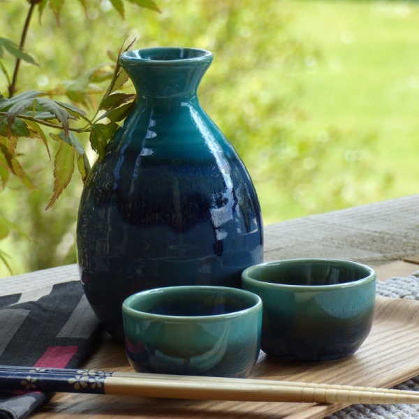 Japanese turquoise-blue dip glazed sake serving jug & cups set