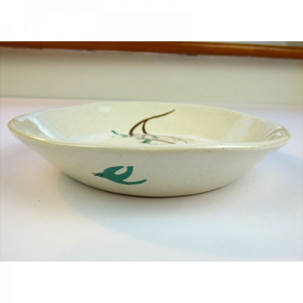 Bluebird design saucer or side plate