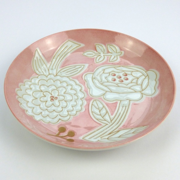 Pink Japanese flower pattern plate