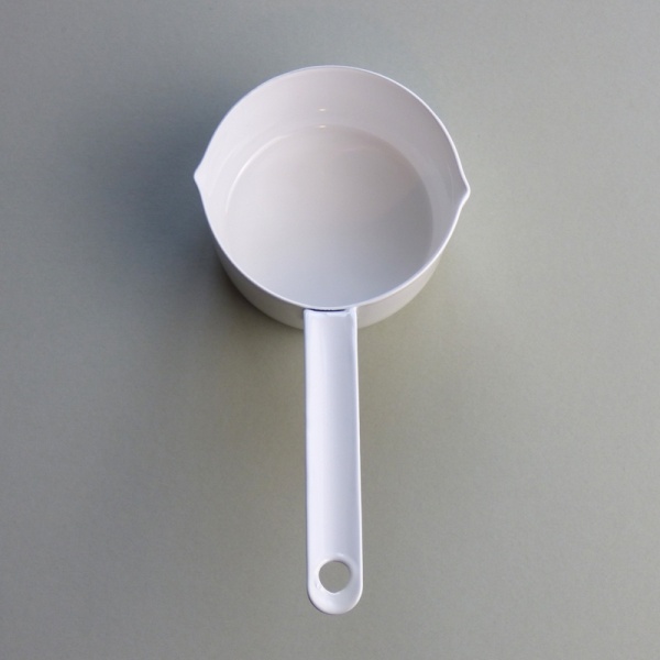 White enamel measuring cup 100ml - top view