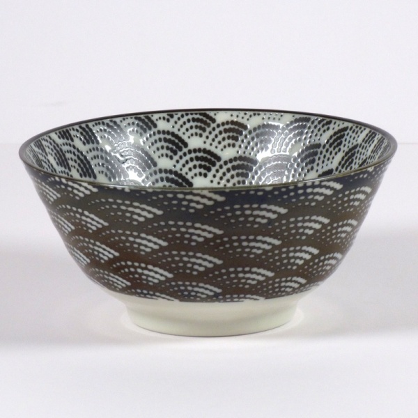 Monochrome Qinghai wave pattern rice bowl
