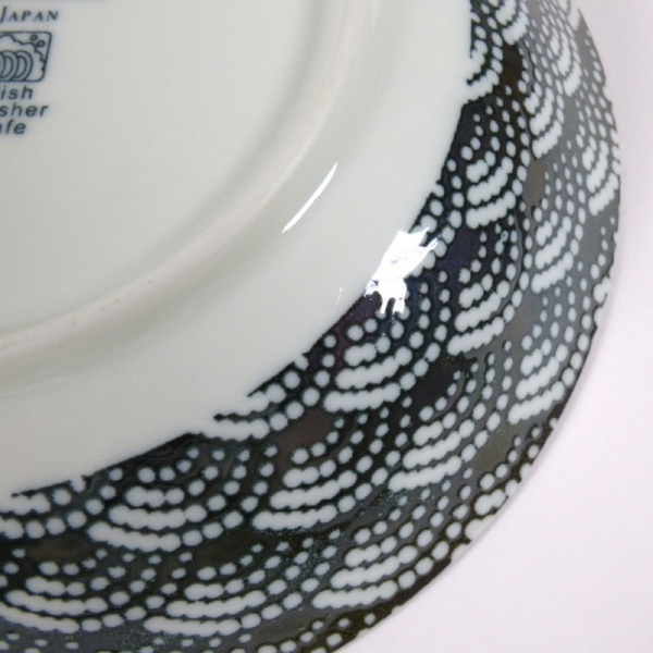 Monochrome Qinghai wave pattern shallow bowl underside close up