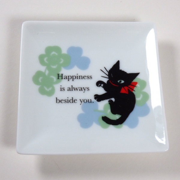 Small square plate with black cat design