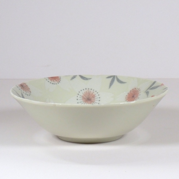 'Sakura Temari' ceramic bowl in Cream