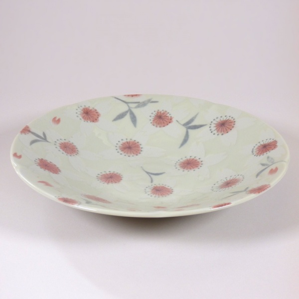 'Sakura Temari' ceramic dish in Cream