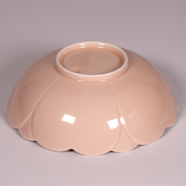 Cherry blossom shaped bowl in pale pink