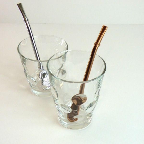 Large Dot glass tumbler with stainless cocktail steel straw