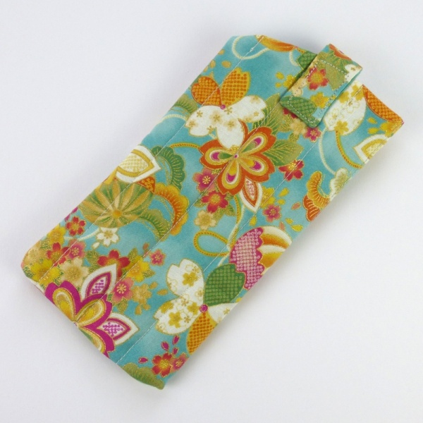 Sunglasses case in turquoise blue traditional Japanese fabric - reverse side