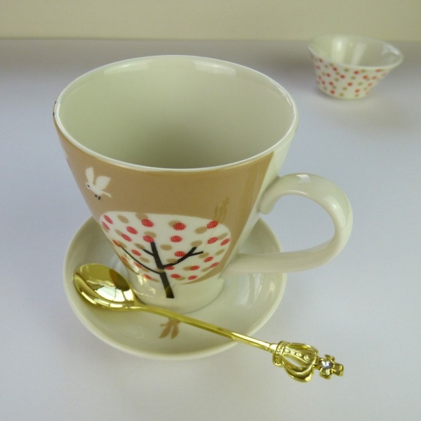 Gold 'Royal Crown' teaspoon with Cafe Trois mug set