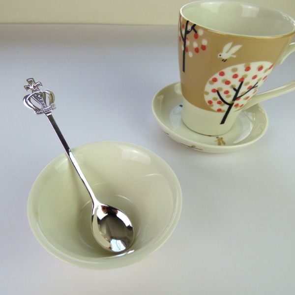 Silver 'Royal Crown' teaspoon with cafe mug